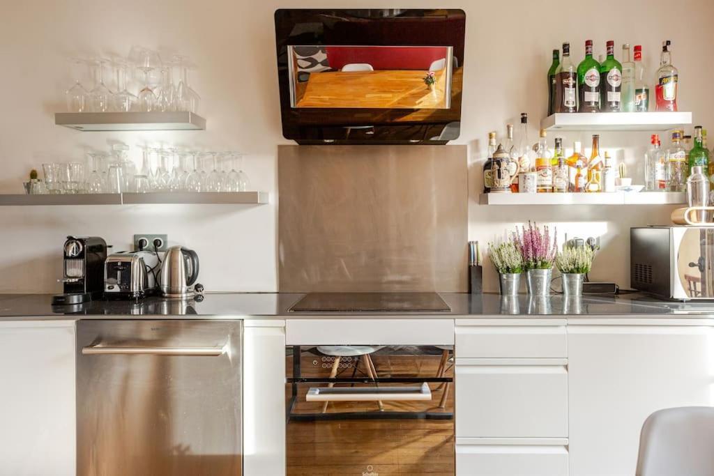 Lovely Montmartre - View Sacre Coeur Apartment *